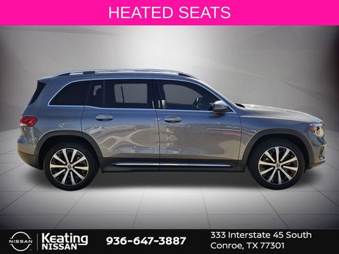 Used 2021 Mercedes-Benz GLB 250 w/ Premium Package image 9