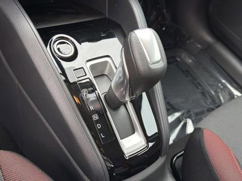 Used 2025 Nissan Versa SR w/ Trunk Package FWD image 28