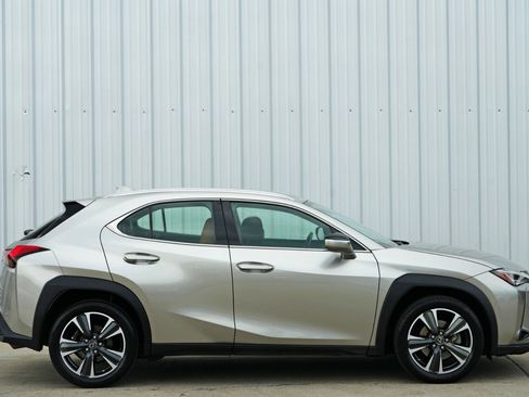Used 2021 Lexus UX 200 image 49