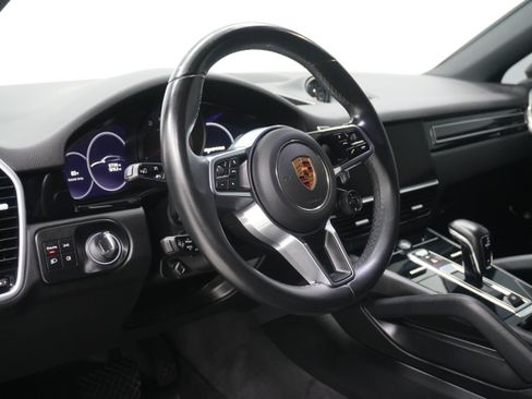 Used 2022 Porsche Cayenne Coupe AWD/4WD image 10