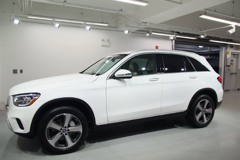Certified 2022 Mercedes-Benz GLC 300 4MATIC image 4