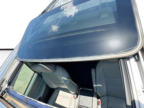 Used 2017 Toyota Sienna XLE Premium FWD image 26