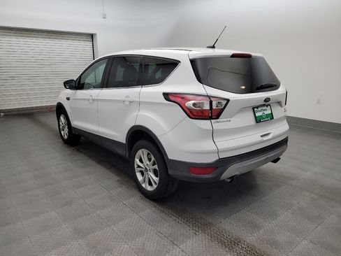 Used 2017 Ford Escape SE image 5