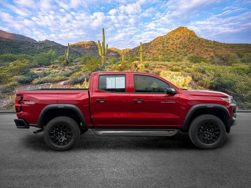 Used 2025 Chevrolet Colorado Trail Boss AWD/4WD image 3