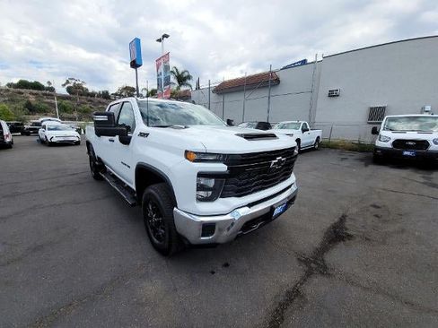 Used 2024 Chevrolet Silverado 3500 W/T AWD/4WD image 2