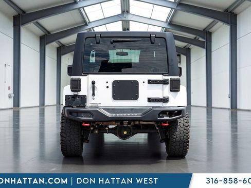 Used 2017 Jeep Wrangler Unlimited Sahara w/ Connectivity Group AWD/4WD image 20