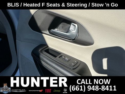 Used 2024 Chrysler Pacifica Touring-L FWD image 15