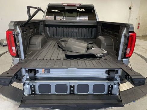 Used 2025 GMC Sierra 1500 SLT w/ SLT Premium Package image 26