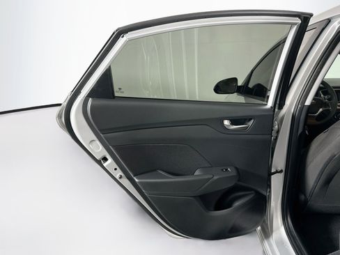 Used 2022 Hyundai Accent SE FWD image 24