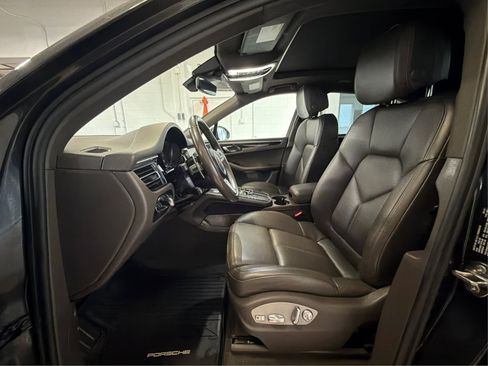 Used 2021 Porsche Macan AWD/4WD image 9