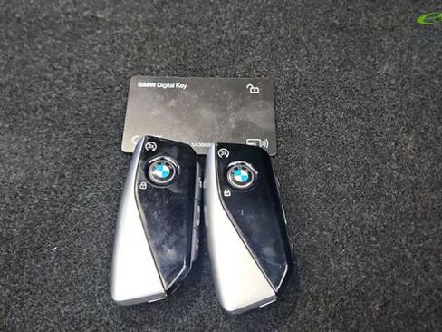 Used 2023 BMW i7 xDrive60 AWD/4WD image 68