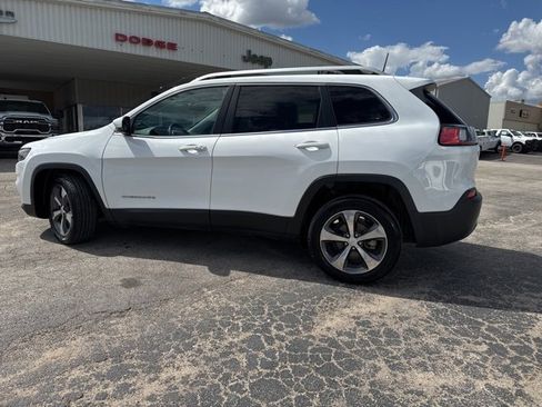 Used 2020 Jeep Cherokee Limited image 3