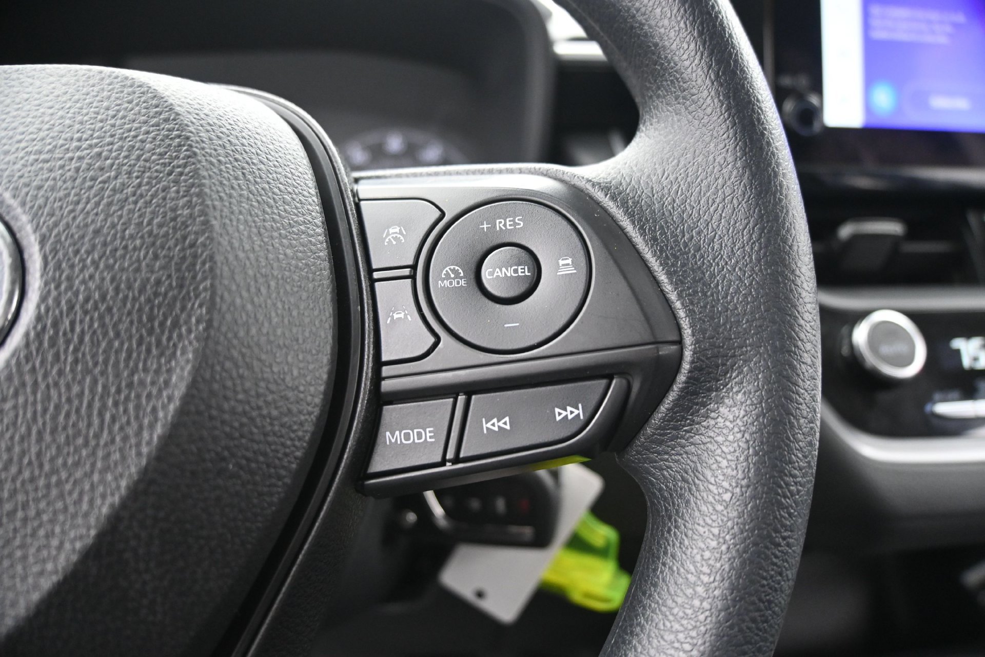 Used 2024 Toyota Corolla LE FWD image 21