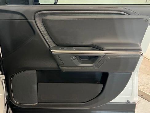 Used 2025 Rivian R1S Adventure image 25