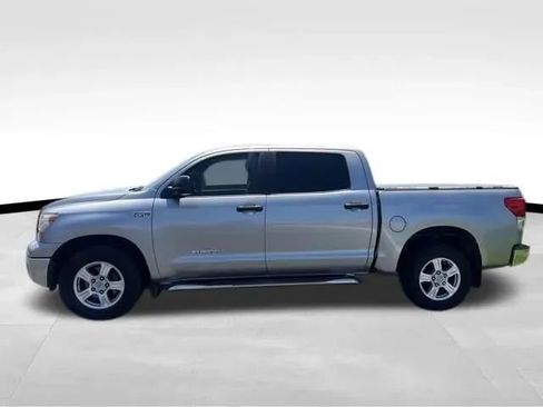 Used 2012 Toyota Tundra 2WD CrewMax w/ Tow Pkg image 4