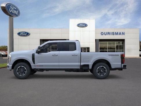 New 2026 Ford F250 Platinum w/ Tremor Off-Road Package AWD/4WD image 4