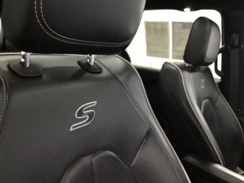 Used 2022 Chrysler Pacifica Limited w/ S Appearance Package FWD image 26