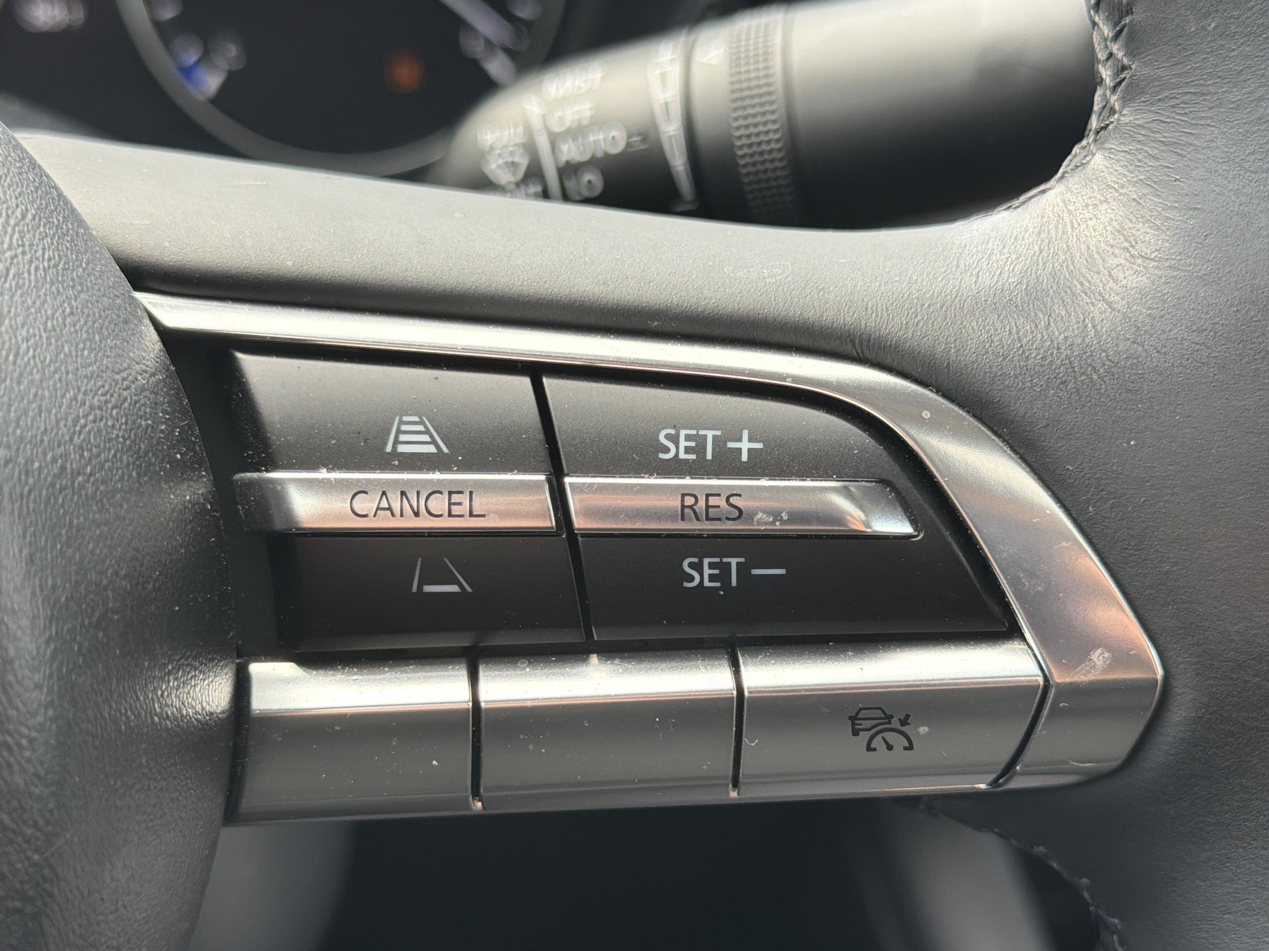 Certified 2023 MAZDA MAZDA3 s FWD image 30