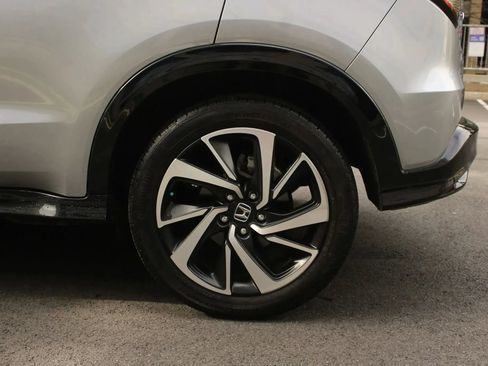 Used 2019 Honda HR-V Sport image 10