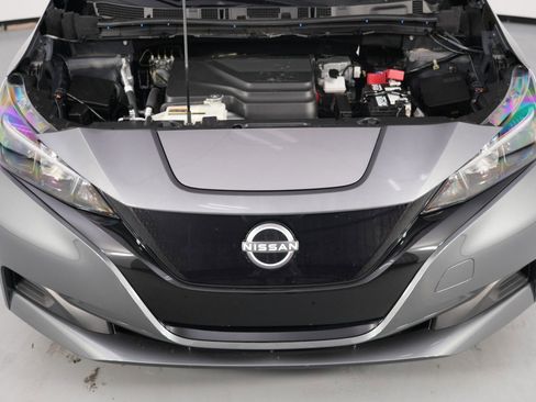 Used 2025 Nissan Leaf S image 7