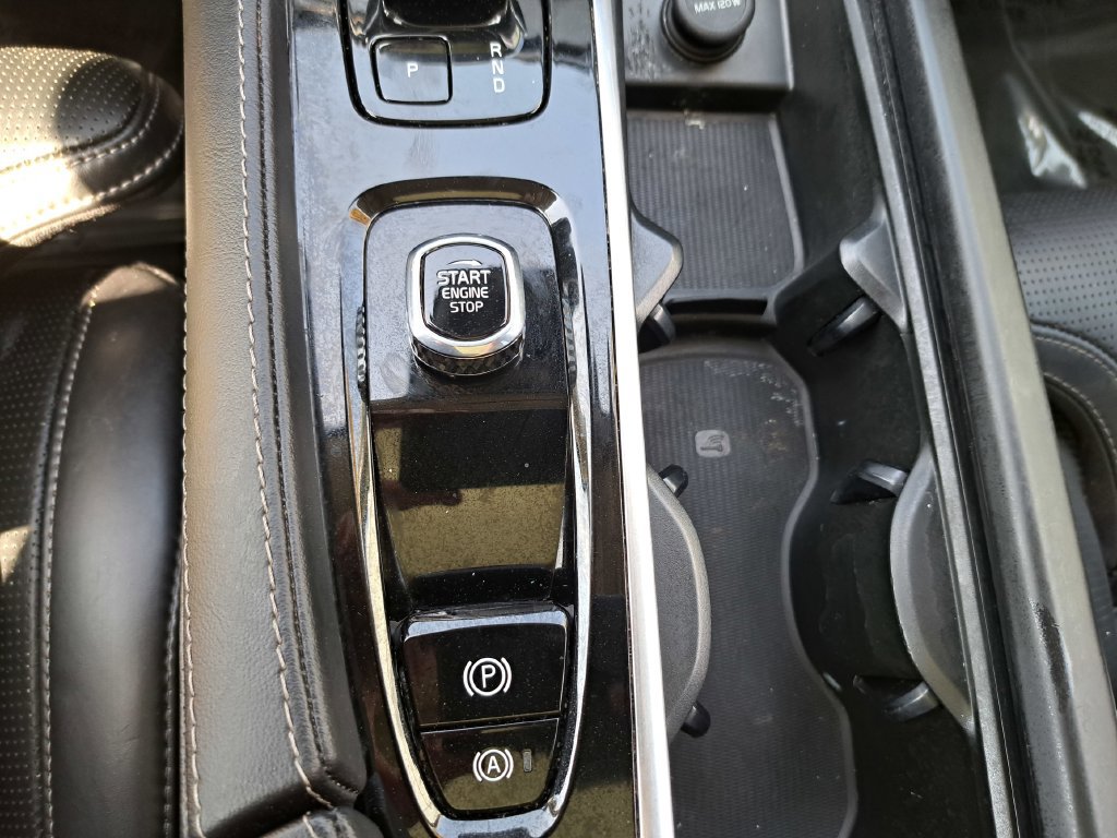 Used 2023 Volvo XC90 T8 Ultimate w/ Protection Package Premier AWD/4WD image 16