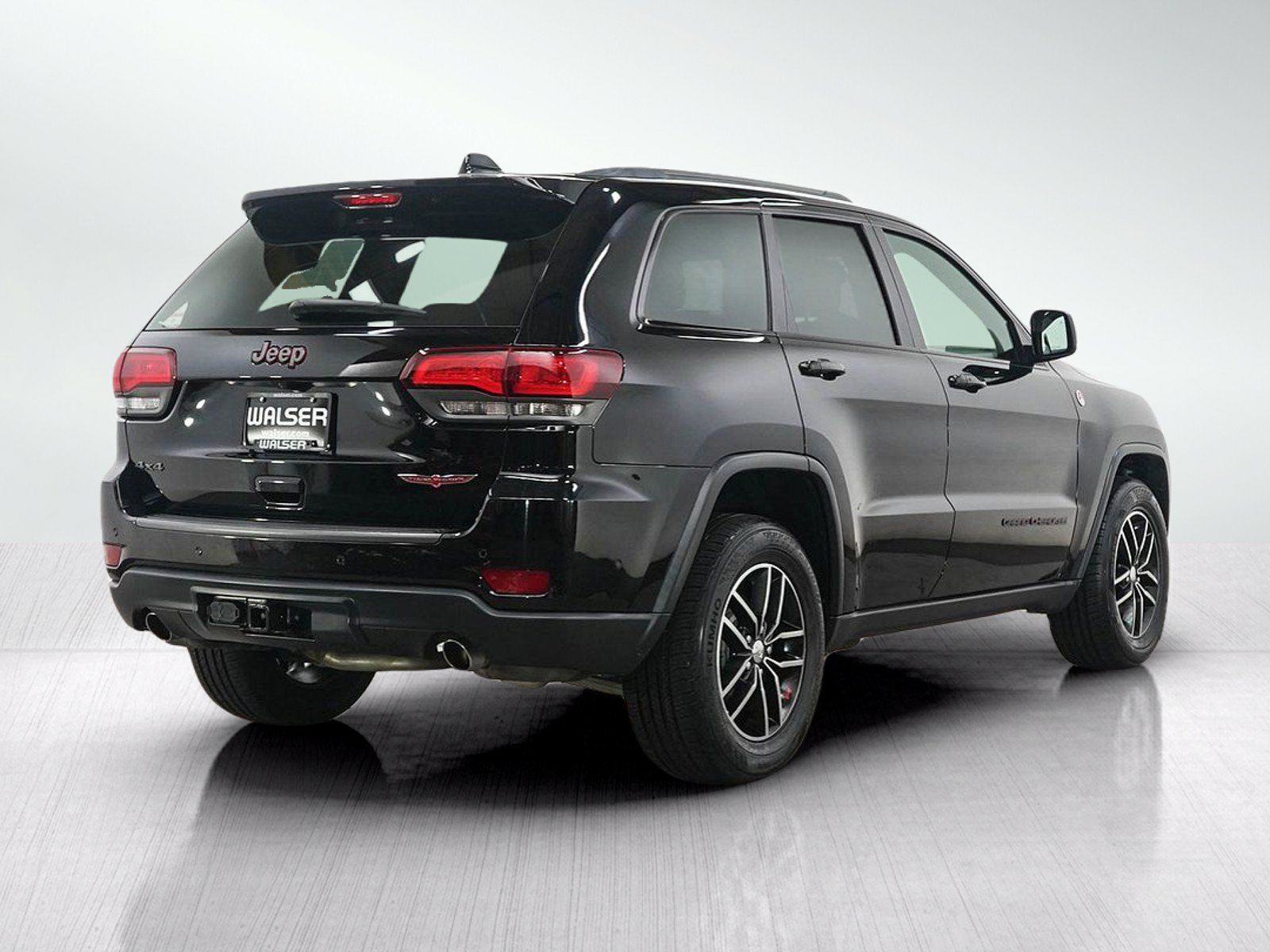 Used 2018 Jeep Grand Cherokee Trailhawk w/ Trailhawk Luxury Group AWD/4WD image 5