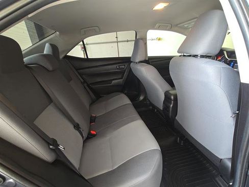 Used 2018 Toyota Corolla L FWD image 19