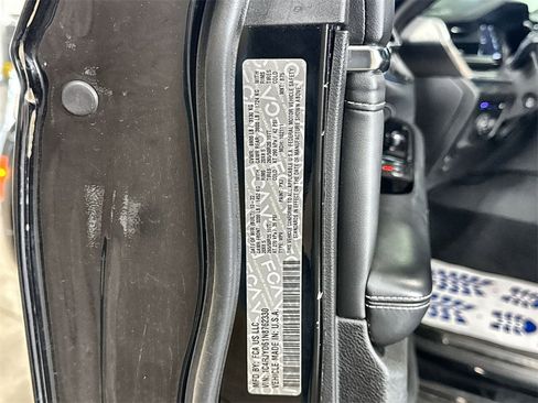 Used 2022 Jeep Grand Cherokee Overland w/ Advanced Protech Group III image 34