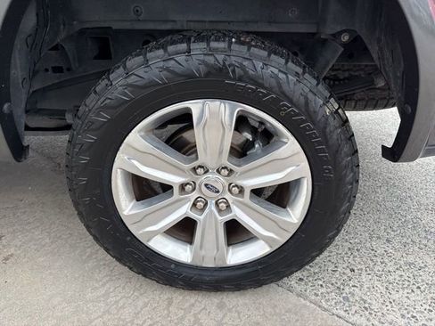 Used 2020 Ford F150 Platinum w/ Equipment Group 701A Luxury image 8