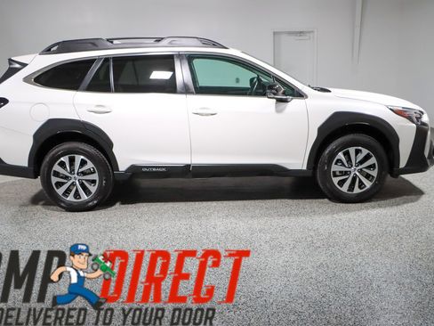Used 2024 Subaru Outback Premium AWD/4WD image 6