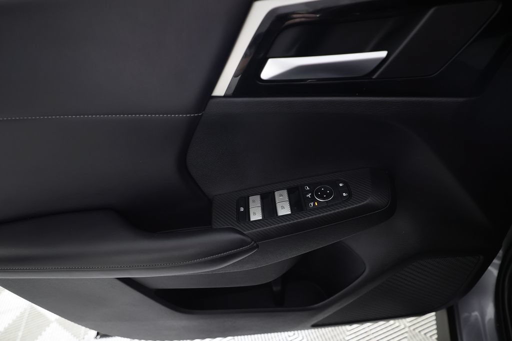 Used 2024 Mitsubishi Outlander SE Black Edition FWD image 19