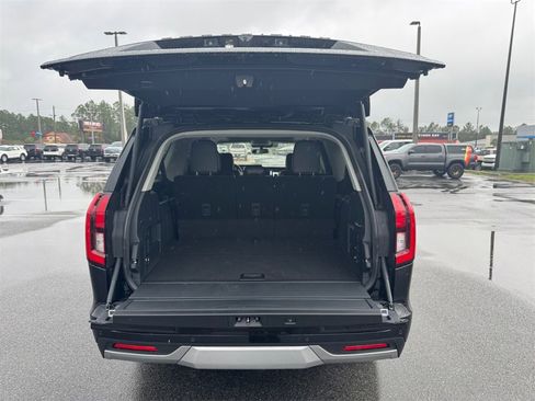 New 2025 Ford Expedition Max Platinum w/ Driver's Package image 18