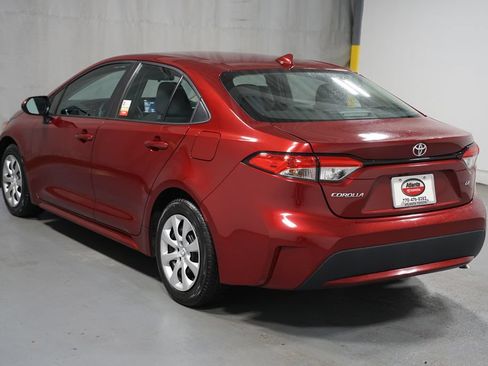 Certified 2022 Toyota Corolla LE FWD image 6