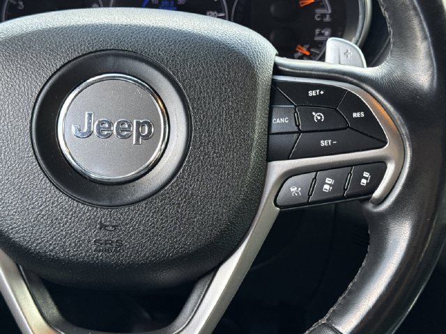 Used 2018 Jeep Grand Cherokee Overland AWD/4WD image 17