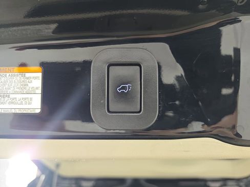 Used 2017 Toyota Sienna Limited Premium w/ Protection Package image 16