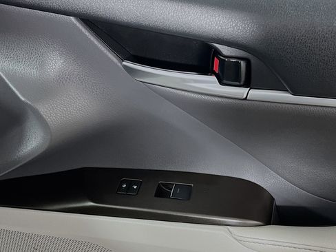 Used 2024 Toyota Camry XSE image 32