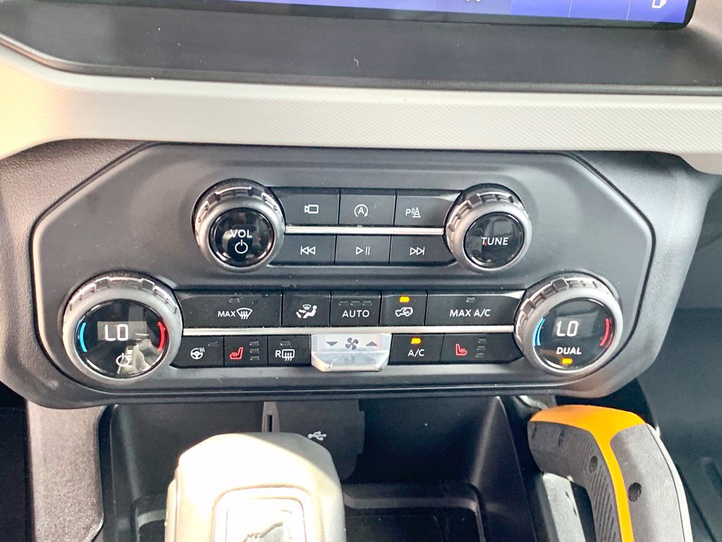 Used 2023 Ford Bronco Badlands AWD/4WD image 36