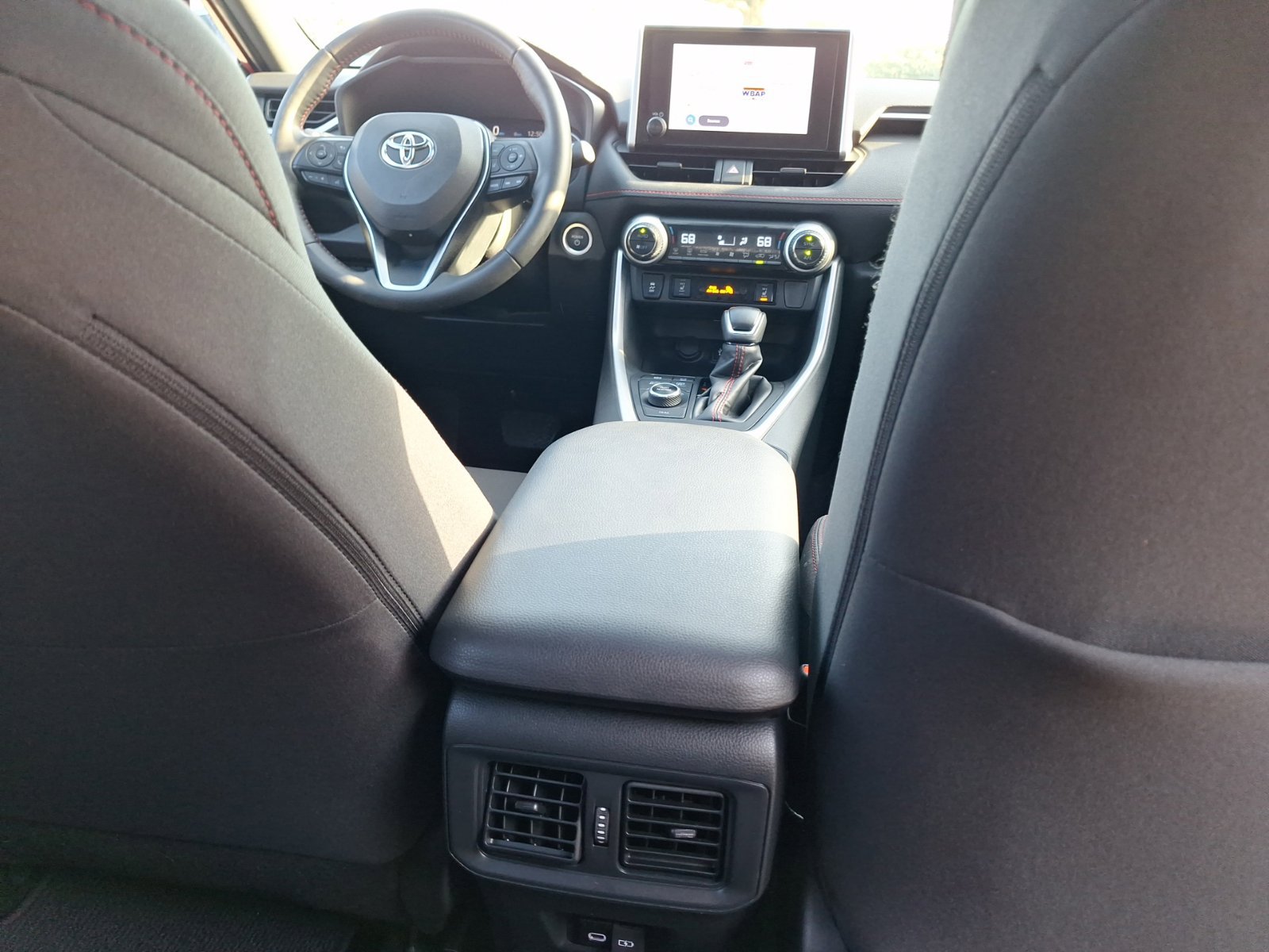Used 2024 Toyota RAV4 SE w/ Weather & Moonroof Package AWD/4WD image 33