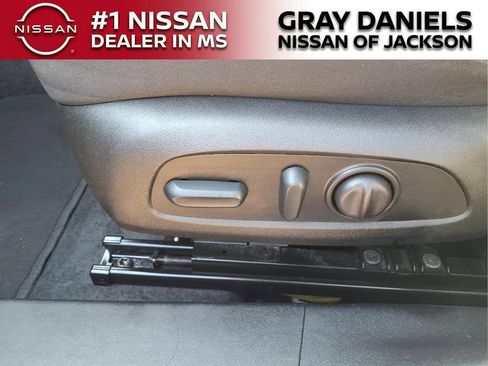 Used 2024 Chevrolet Malibu LT FWD image 11