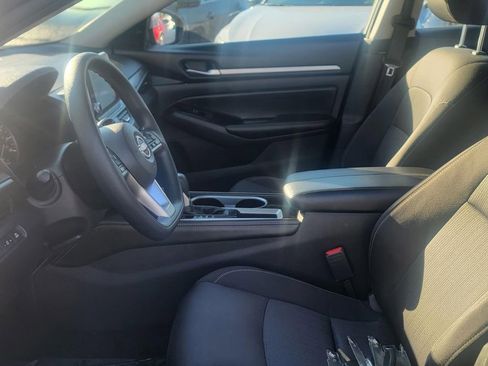 Used 2023 Nissan Altima 2.5 SV FWD image 13