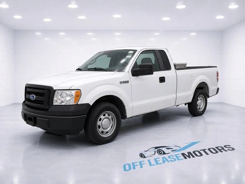 Used 2005 Ford F150 XL RWD image 1