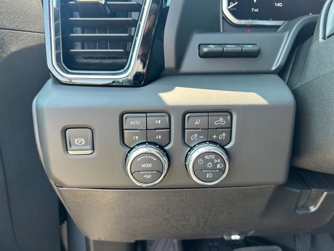 New 2026 GMC Sierra 2500 Denali w/ Denali Reserve Package AWD/4WD image 27