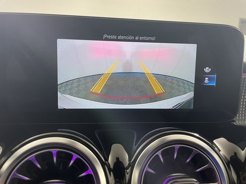 Used 2022 Mercedes-Benz GLB 250 image 22