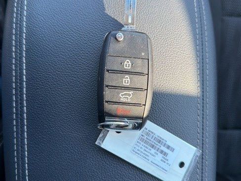 Used 2020 Kia Sportage LX image 25