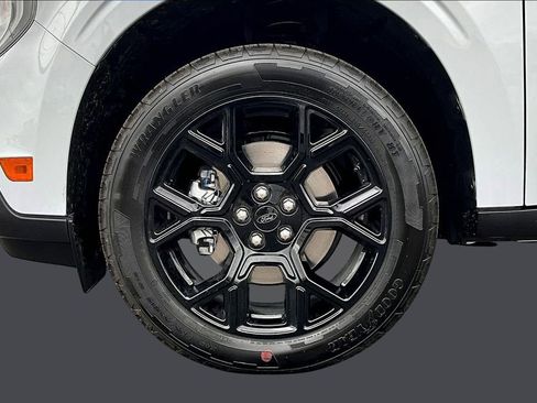 New 2026 Ford Maverick Lariat w/ Black Appearance Package image 13