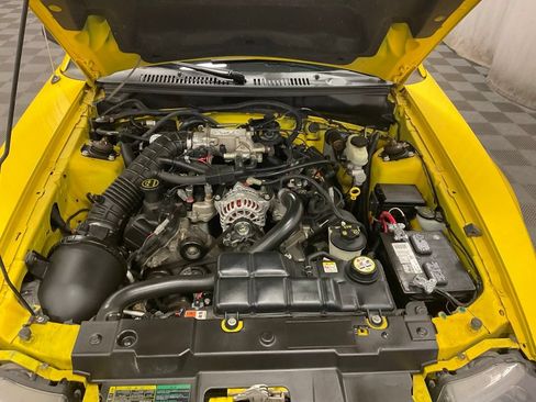 Used 2004 Ford Mustang GT RWD image 7