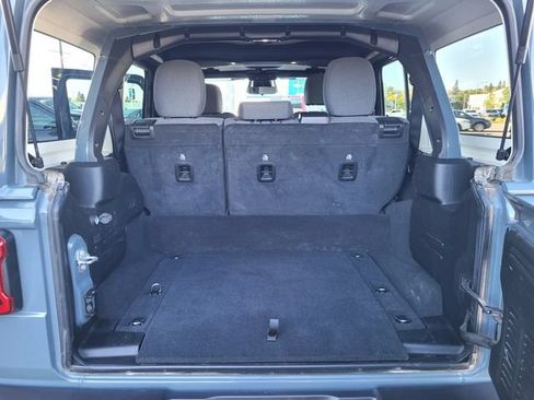 Certified 2025 Jeep Wrangler Unlimited Sahara AWD/4WD image 19
