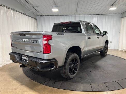 New 2026 Chevrolet Silverado 1500 LT Trail Boss w/ Dark Appearance Package image 9