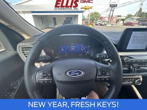 Used 2020 Ford Escape SE Sport image 11