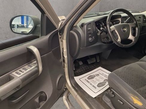 Used 2008 Chevrolet Silverado 1500 LT w/ Power Pack Plus AWD/4WD image 17